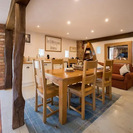 Crow House Barn בית נופש